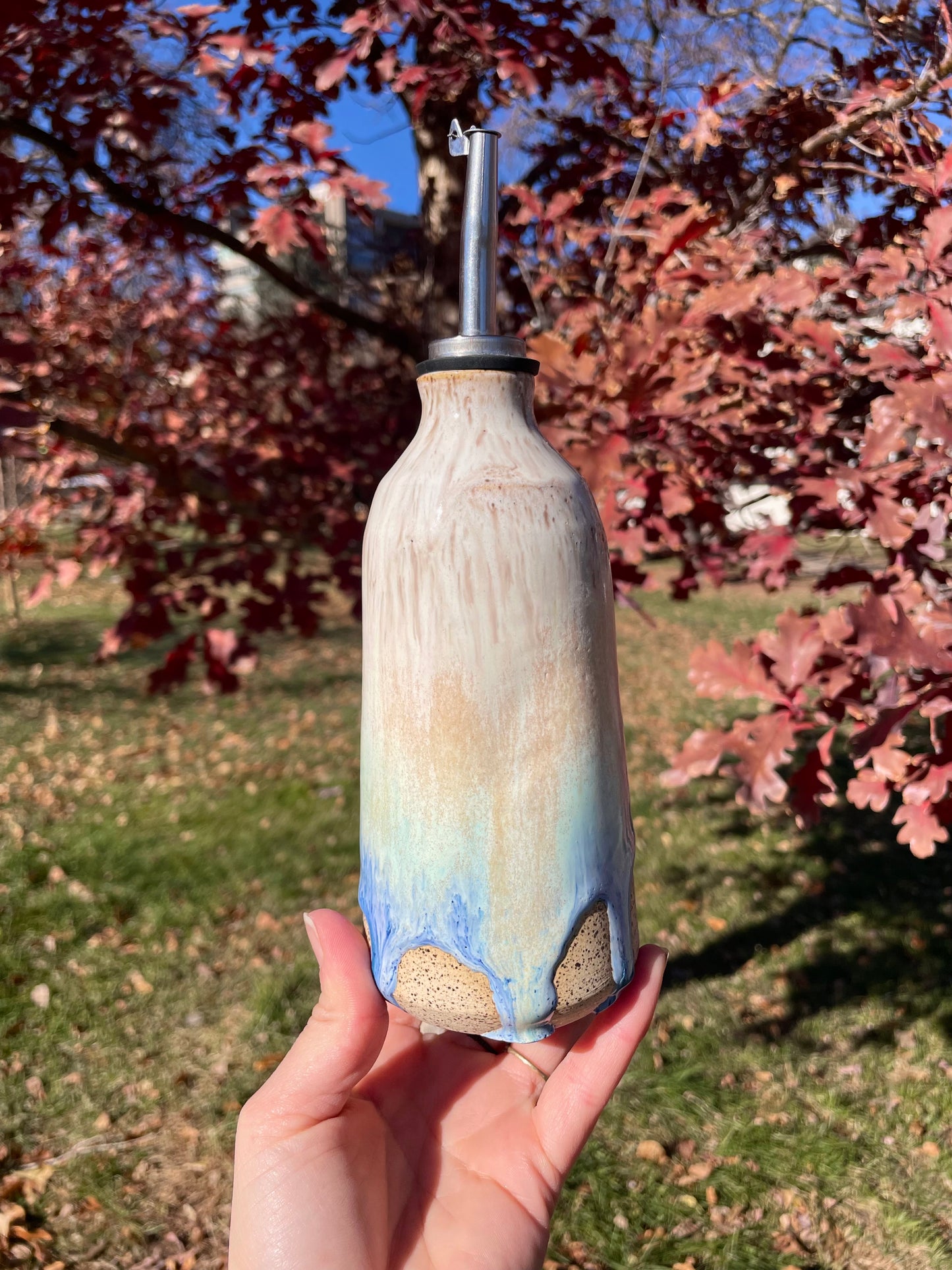 Spring Oil Pourer