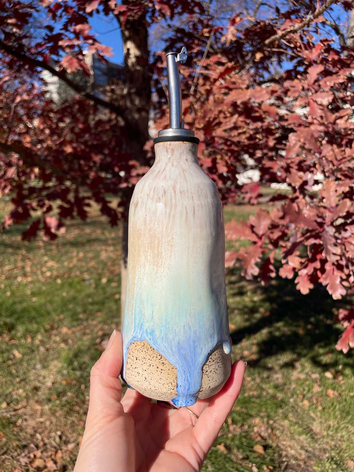 Spring Oil Pourer