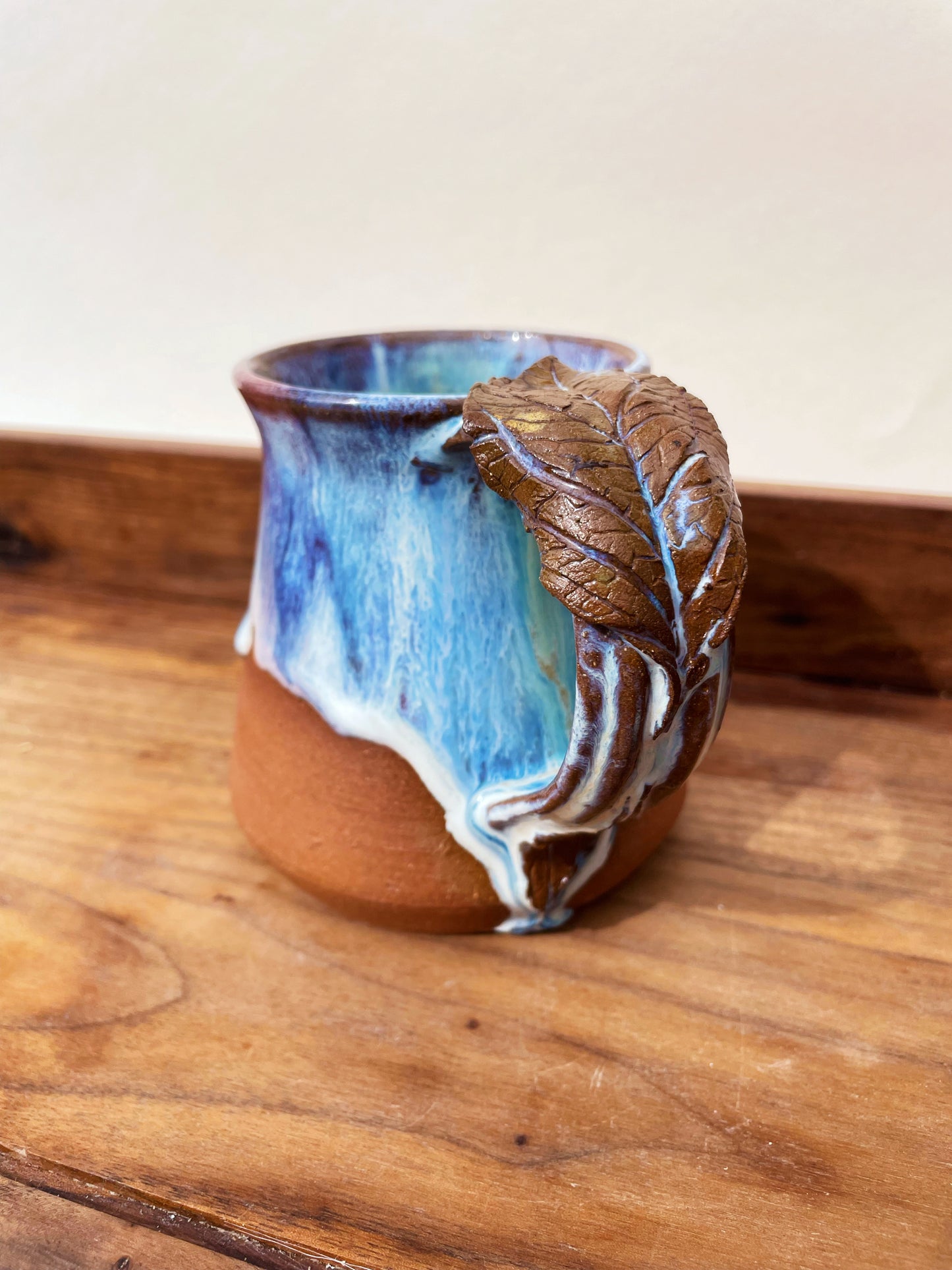 Glowing Leaf Mug: Aurora