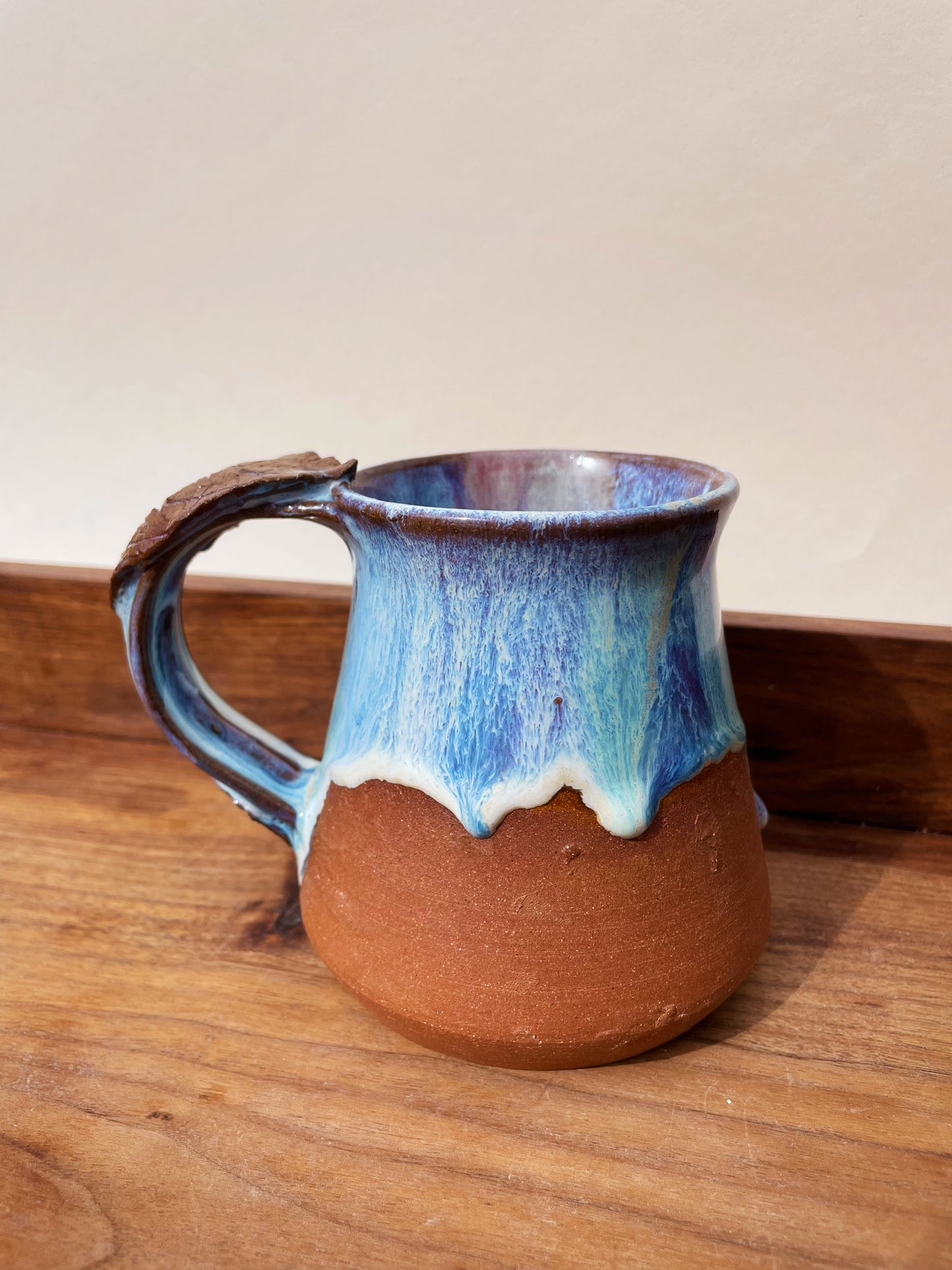 Glowing Leaf Mug: Aurora