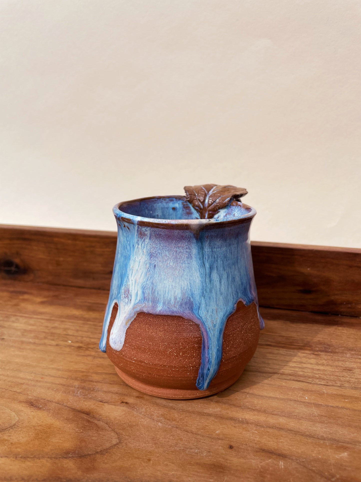 Glowing Leaf Mug: Ocean Air