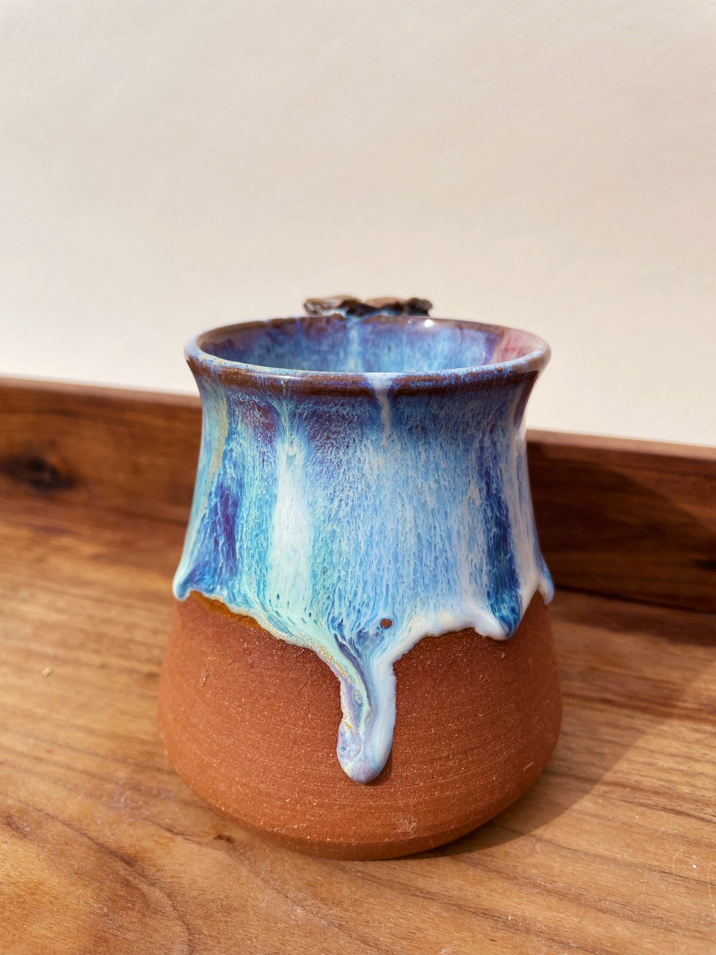 Glowing Leaf Mug: Aurora