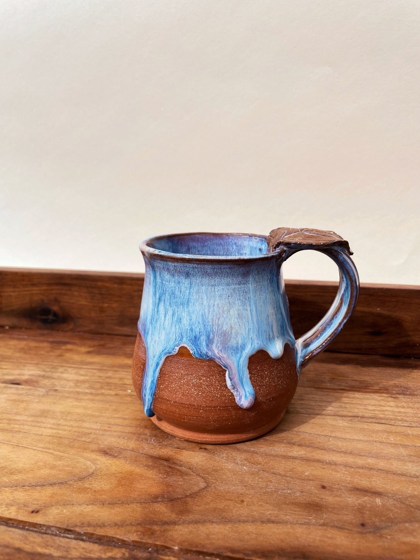 Glowing Leaf Mug: Ocean Air