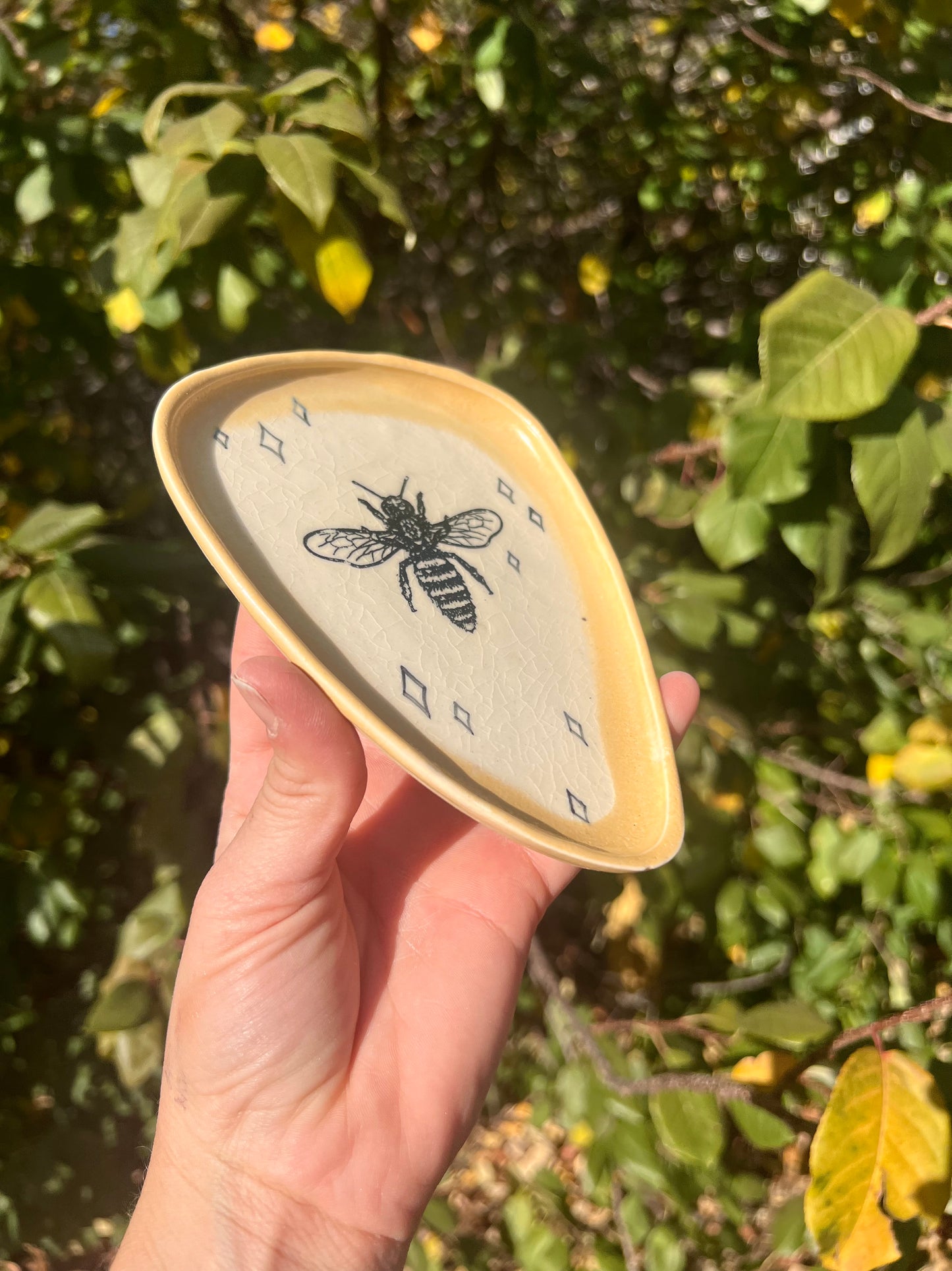 Bee Tray