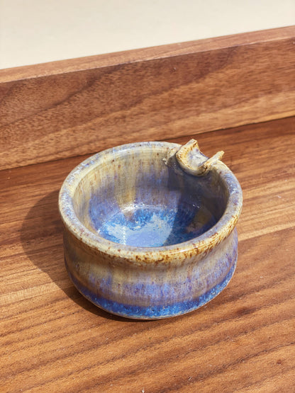 Guppy Glimmer Ashtray