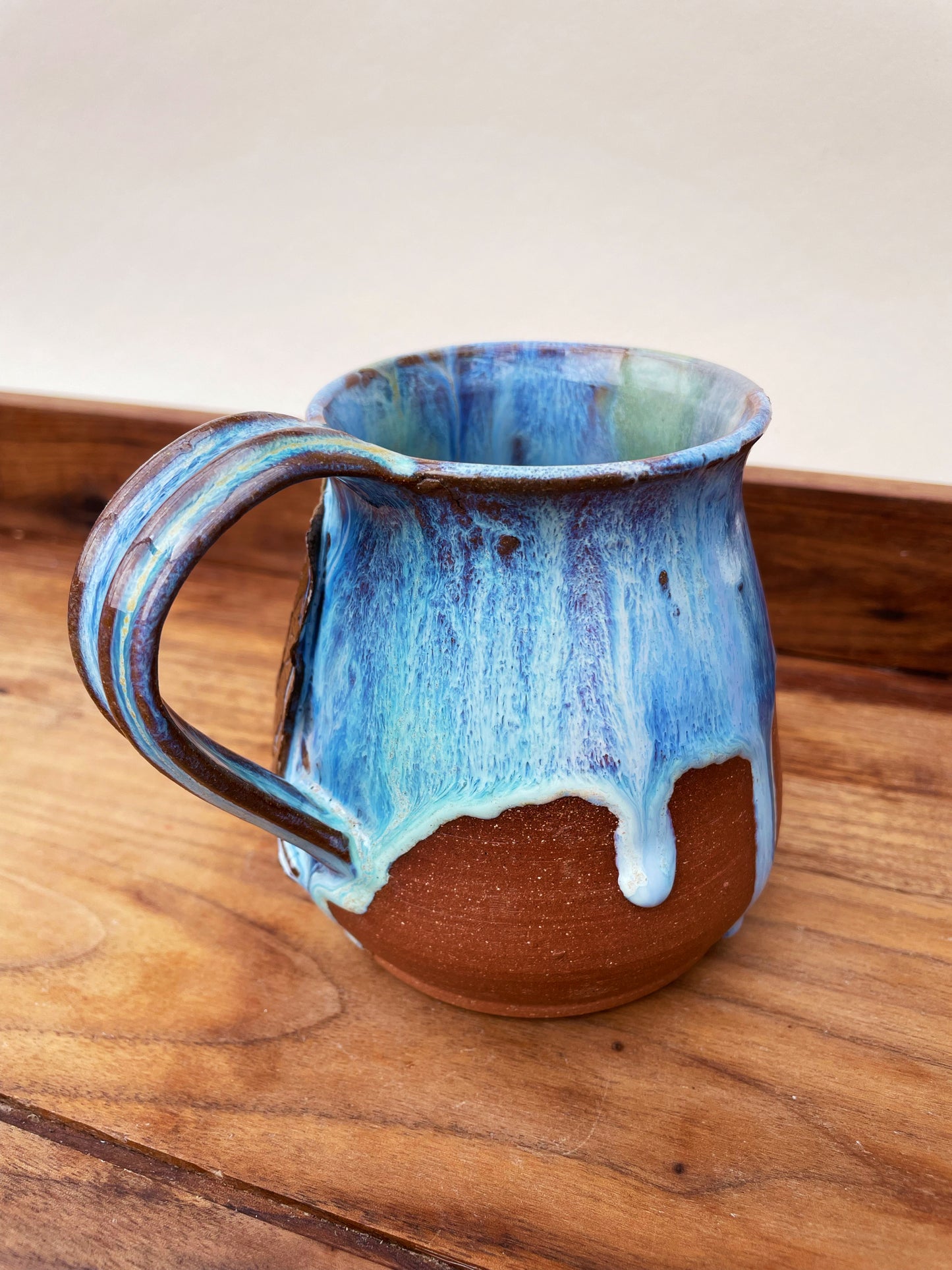 Glowing Leaf Mug: Mist