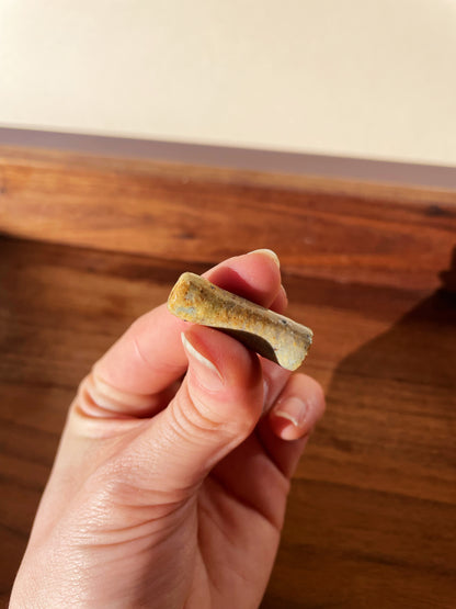 Teary-Eyed Joint Holder